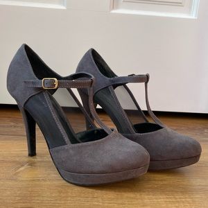 Women’s Grey Heels 8.5